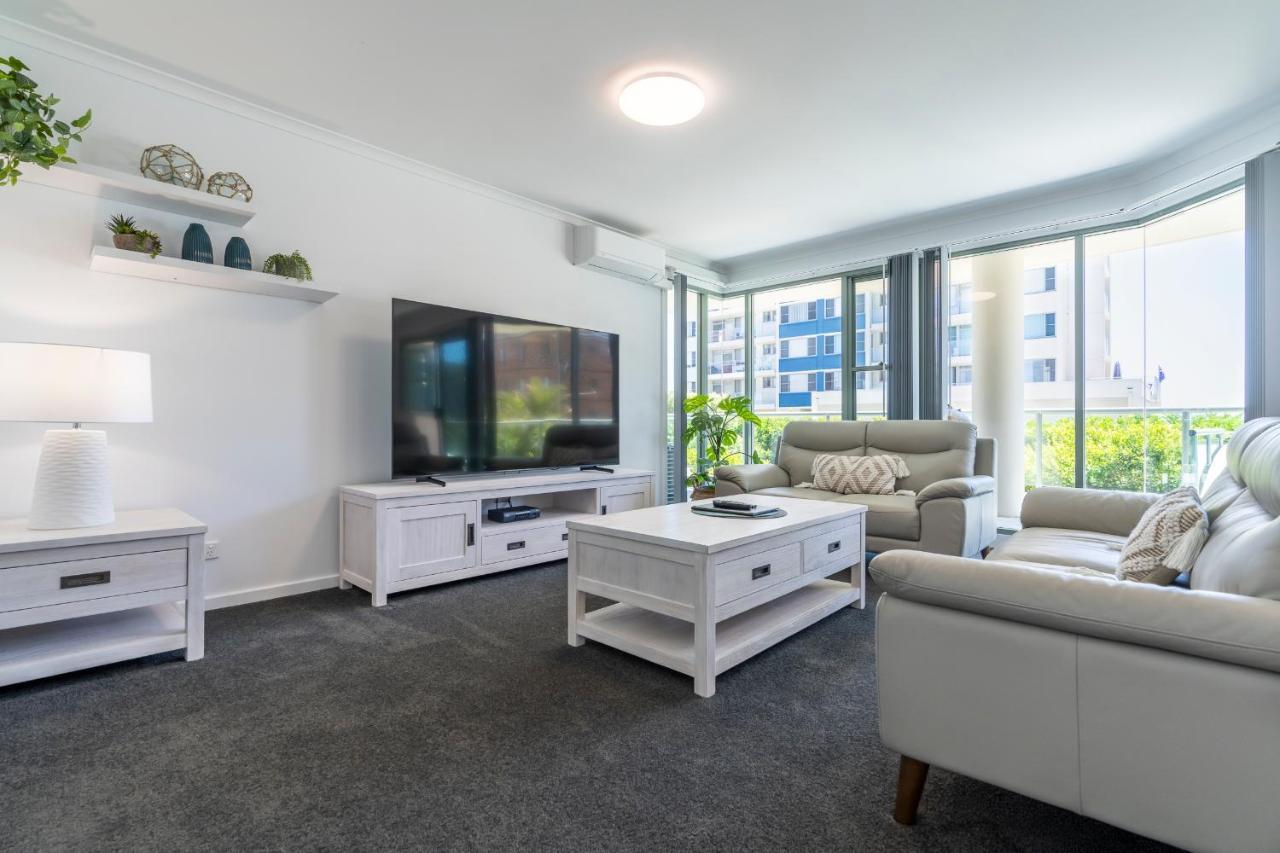 Sails Apartments Forster Exterior photo