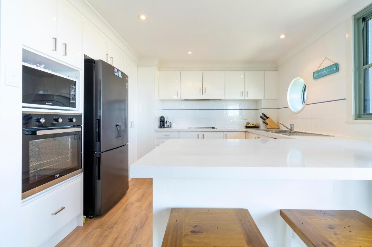 Sails Apartments Forster Exterior photo